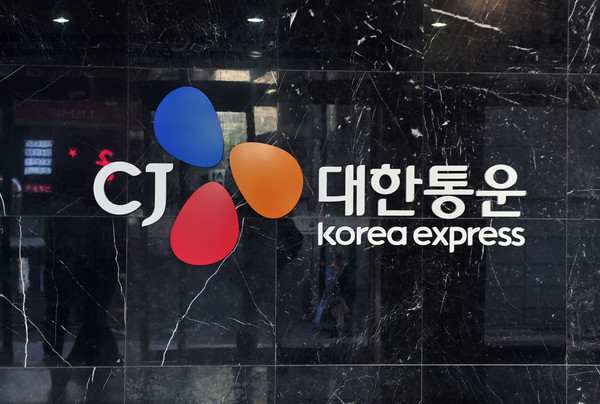 ▲ ▲수수료 인상 등을 요구하며 배송거부에 나섰던 CJ대한통운 택배기사들이 2주 만에 현장에 복귀했다. ⓒ 이종현 기자