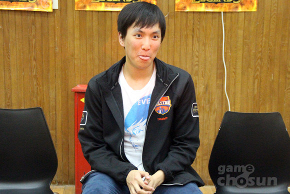 ▲ 더블리프트 피터 팽의 인터뷰 모습. ⓒ조선일보(게임조선)