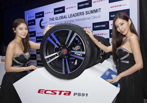 ▲ 금호타이어의 S-UHP급 신제품 '엑스타 PS91'.