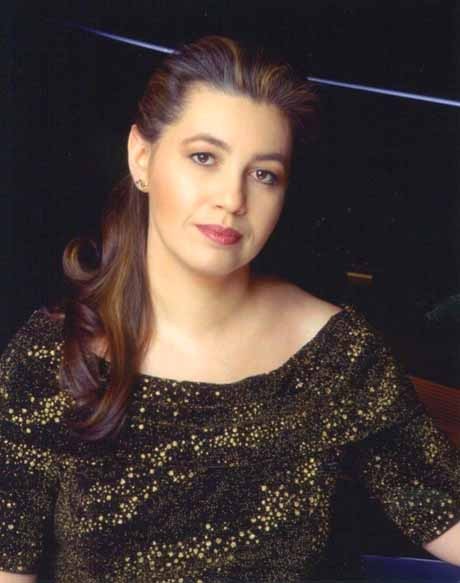 ▲ 러시아 출신 피아니스트 릴리야 질버스타인. 지휘자 박성준과 호흡을 맞춰 베를린 신포니에타-폴란드 바르샤바 로열 심포니 연합 오케스트라와 함께 가장 차이코프스키적인 음악을 들려주었다는 평을 받았다..