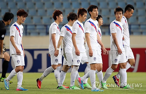▲ 경기가 끝나고 퇴장하고 있는 대한민국 축구대표팀.ⓒ연합뉴스
