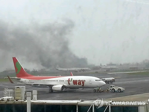 ▲ 10일 오전 11시 17분 제주국제공항 인근 해군식당에서 화재가 발생했다.ⓒ연합뉴스