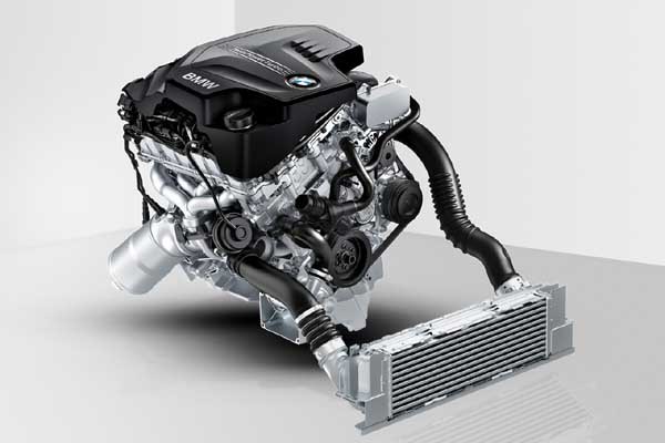 ▲ 2.0리터 부문에서 '올해의 엔진상'을 받은 BMW 2.0 트윈 파워터보 엔진.