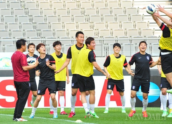 ▲ 훈련중인 대한민국 축구국가대표 선수들.ⓒ이종현