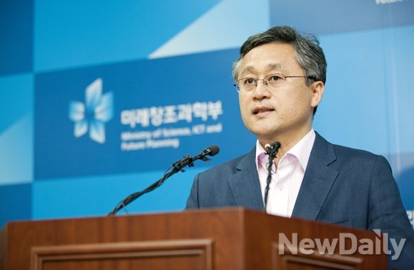 ▲ 박재문 미래창조과학부 정보화전략국장이 정부기관 및 언론·방송사 해킹 관련 브리핑을 하고 있다.ⓒ미래창조과학부