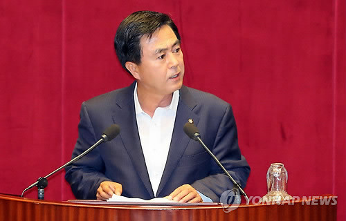 ▲ 김태흠 새누리당 원내대변인이 27일 국회에서 열린 본회의에서 5분 발언을 하고 있다.ⓒ연합뉴스