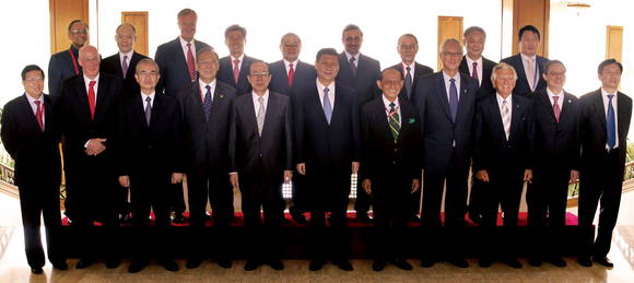 ▲ 2005년 7월 저장성 당서기일행 투자 간담회. 사진 중앙  중국 국가 주석. 당시 반기문 외교통상부장관(현 유엔사무총장)의 초청으로 서울에서 저장성(浙江省)투자설명가 열렸고, 당시 시부주석 저장성 당서기 자격으로 한국을 방문함.