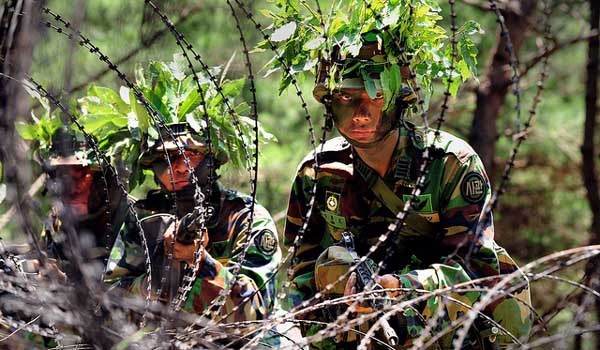 ▲ 3사관학교의 훈련 장면. 지금까지는 현역병으로 전역한 사람만 3년 이내에 재입대할 수 있었다.