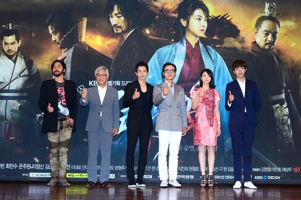 ▲ 최근 엄태웅은 1박2일에서 딸 사진을 공개했다