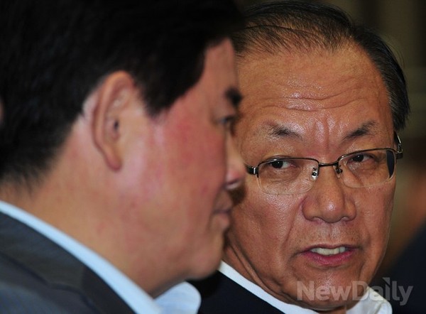 ▲ 왼쪽 최경환 오른쪽 황우여