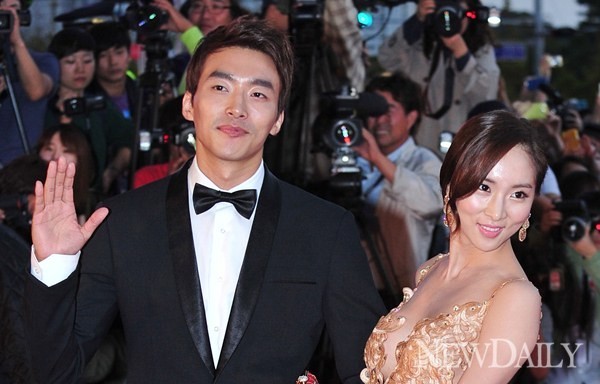 ▲ 지난해 부산국제영화제에서 배우 서건우, 오른쪽은 같이 [닥터]에 출연한 배우 배소은.ⓒ정상윤