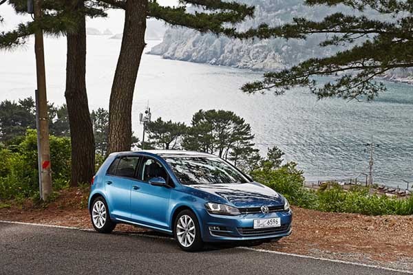 ▲ 거제도 바다를 배경으로 한 7세대 골프. 거제도는 남해안 절경의 시작점이다.