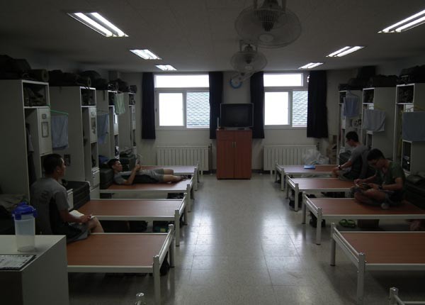 ▲ 육군 제8사단의 동기 생활관. 쓸데없는 '쌍팔년도식 군기잡기'는 더 이상 없어야 한다.