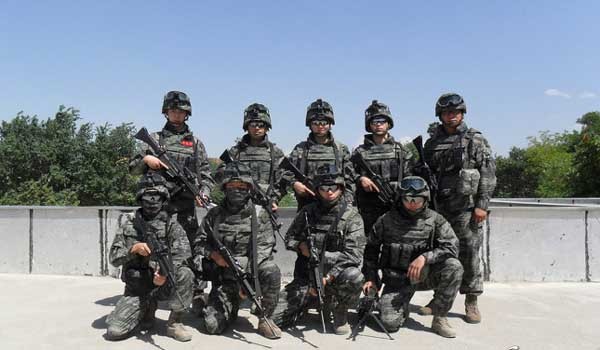 ▲ 오쉬노 부대에 합류한 해병대원들. 오쉬노 부대는 아프간에서 민간재건팀의 활동을 돕고 있다.