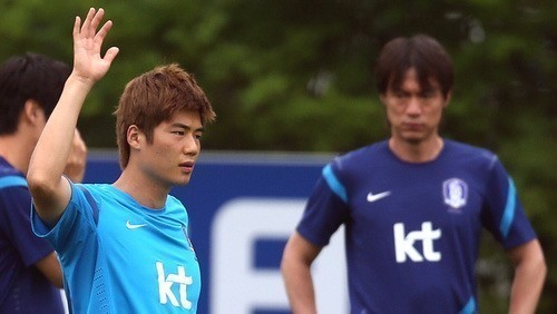 ▲ 홍명보 감독과 기성용 선수(왼쪽).ⓒ연합뉴스