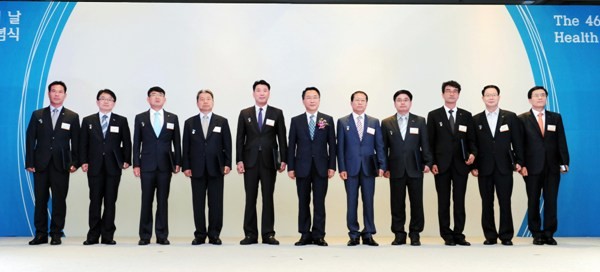 ▲ 산업재해 예방에 기여한 공로로 국무총리상을 수상한 웰코스 유남근 본부장 ⓒ웰코스