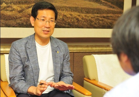 ▲ [더불어 꿈]을 만들게 된 계기에 대해 설명하고 있는 박선규 전 대통령직 인수위 대변인. ⓒ이종현 기자