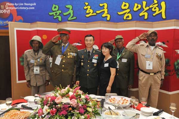 ▲ 보훈처는 오는 26일, 도라산역에서 6.25전쟁 정전 60주년 기념 평화음악회를 연다고 밝혔다. 사진은 육군이 유엔군 참전용사를 초청해 열었던 '육군 호국음악회' 당시 모습.