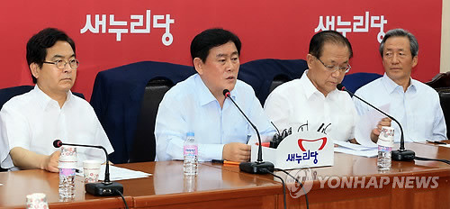 ▲ 최경환 새누리당 원내대표가 24일 서울 여의도 당사에서 열린 최고중진연석회의에서 발언하고 있다.ⓒ연합뉴스