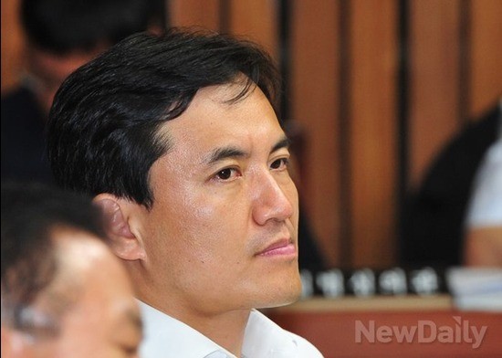 ▲ 민주당 박영선 의원에게 막말 공격을 당한 새누리당 김진태 의원. ⓒ이종현 기자