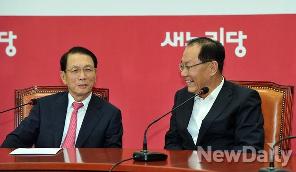 ▲ 김기춘 대통령 비서실장, 새누리당 황우여 대표 (왼쪽부터)