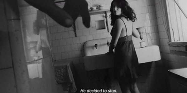 ▲ 사진가는 끝없는 전쟁에 지쳐 집으로 돌아간다.