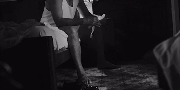 ▲ 그러던 어느날 또 다시 종군 권유를 받은 사진가.