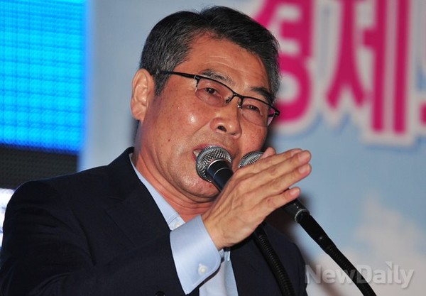 ▲ 최인식 국민행동본부 성남지부장. 최 지부장의 지적을 이재명 성남시장이 들었다면 그 자리에서 쓰러졌을 것이다.