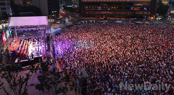 ▲ ▲ 왼쪽부터 이동호 선교사, 이동현 목사, 유동환 후원회장 ⓒ 뉴데일리