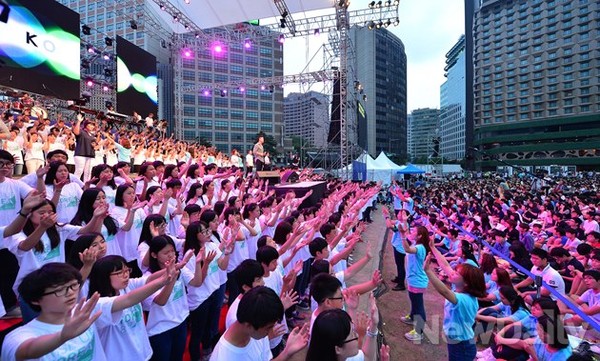 ▲ ▲ 왼쪽부터 이동호 선교사, 이동현 목사, 유동환 후원회장 ⓒ 뉴데일리