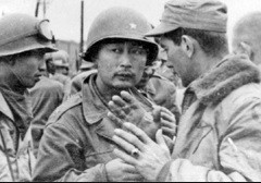 ▲ 낙동강까지 밀린 한국군은 다부동전투에서 승리함으로 한국을 지킬 수 있었다. 사진은 다부동전투의 영웅 백선엽 장군, 1사단장때 모습.