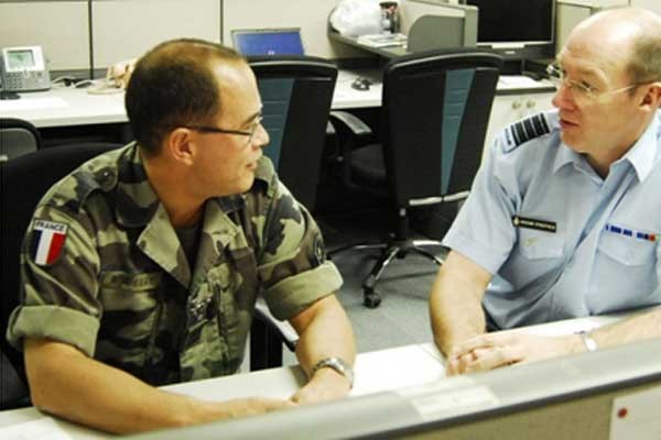 UFG 훈련에 참가한 다국적 협조반 요원. 프랑스군과 뉴질랜드군 소속이다.