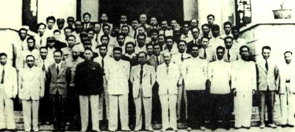 ▲ 남로당 핵심인물들의 모습, 당시 당 핵심요원이었던 박헌영·이승엽 등은 제1차 김일성 내각의 각료들이었다.