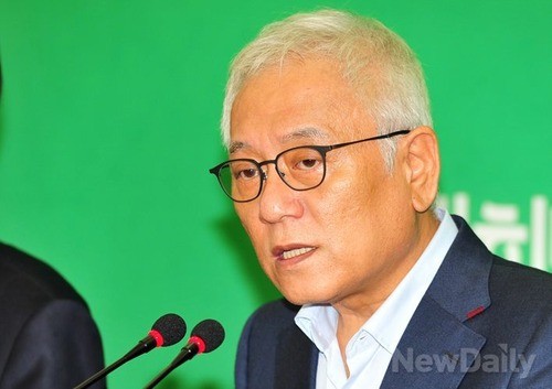 ▲ 김한길 민주당 대표가 박근혜 대통령과의 단독회담을 주장하며 선제조건으로 대통령의 사과를 요구하고 있어 난항이 예상된다. ⓒ 이종현 기자