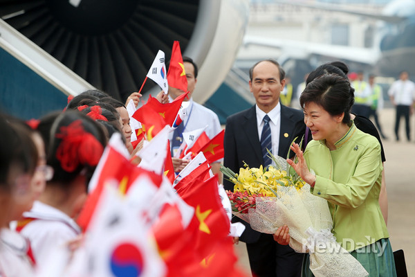 ▲ 박근혜 대통령은 지난 11일 러시아-베트남 순방을 성공리에 마치고 귀국했다.  ⓒ 뉴데일리(청와대 제공)