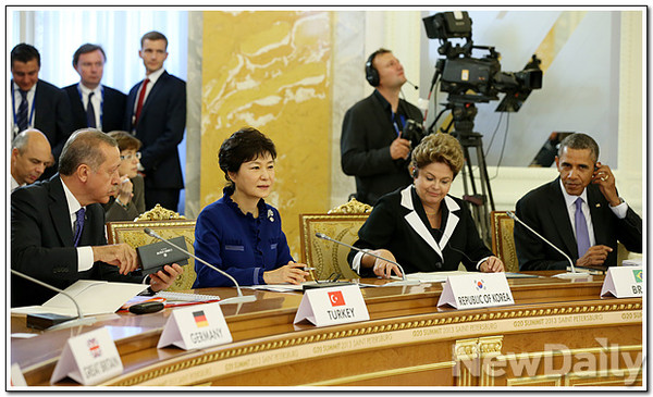 ▲ 러시아 G20정상회의에 참석한 박근혜 대통령. 당시 순방 수행단은 채동욱 사태가 박 대통령의 외교 성과 보도에 악영향을 끼칠 것을 우려하기도 했다. ⓒ 뉴데일리