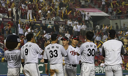 ▲ LG 트윈스 선수단ⓒ연합뉴스