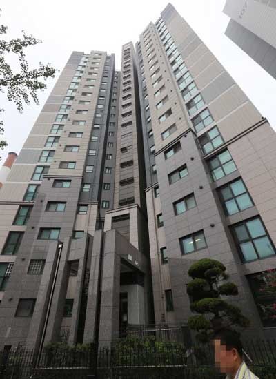 ▲ 한겨레가 보도한 임 씨 자택 아파트.[네이버의 한겨레 보도화면 캡쳐]