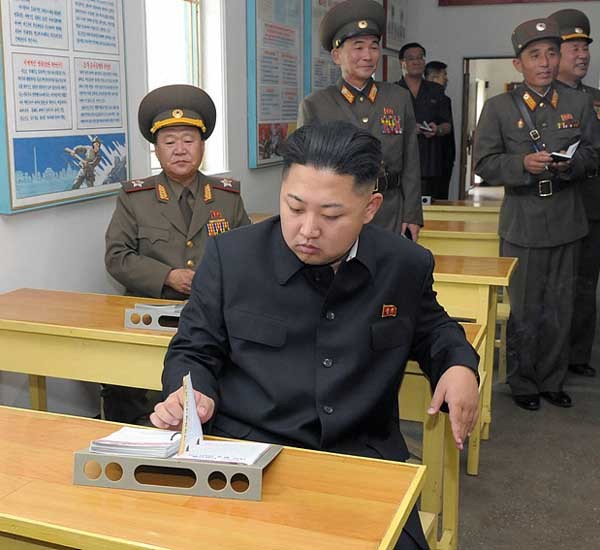 ▲ "아 씨, 설주 에미나이 이거…." 최근 보름 이상 리설주가 공개석상에 나오지 않는 이유가 뭘까. 정보당국도 리설주의 행적을 예의주시하고 있다.