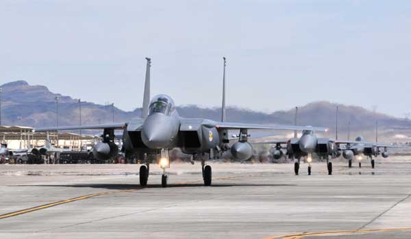 ▲ F-15K 전투기. 눈이 나쁜데 공군 조종사가 되고 싶다면 공사 우선 선발 전형에 지원해 보자.