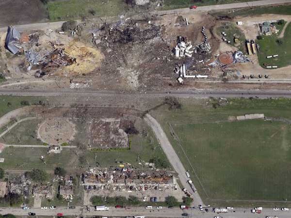 ▲ 올해 美텍사스의 한 비료공장에서 폭발이 일어났다. 질산비료가 폭발한 것이다. 폭발이 일어난 공장의 항공사진. [사진: 美ABC뉴스 화면캡쳐]