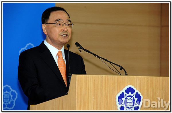 ▲ 정홍원 국무총리가 28일 정부서울청사에서 첫 대국민 담화를 발표하고 있다. ⓒ 뉴데일리