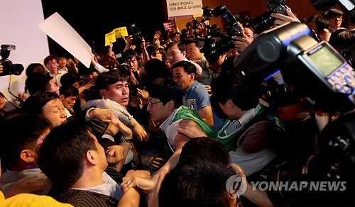 ▲ 오징포가 되어 버린 유시민, 정계은퇴를 선언해놓고서도 정치적 훈수 남발은 계속하고 있다. ⓒ