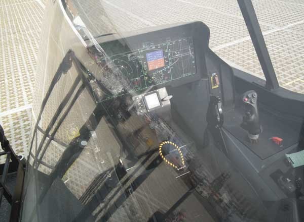 ▲ F-X 3차 사업에서 치열한 경쟁을 벌였던 후보 기종들. 위에서부터 F-15SE, F-35(사진은 B타입), 유로파이터 타이푼.