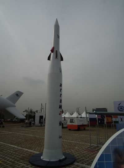 ▲ F-X 3차 사업에서 치열한 경쟁을 벌였던 후보 기종들. 위에서부터 F-15SE, F-35(사진은 B타입), 유로파이터 타이푼.