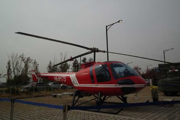 ▲ F-X 3차 사업에서 치열한 경쟁을 벌였던 후보 기종들. 위에서부터 F-15SE, F-35(사진은 B타입), 유로파이터 타이푼.