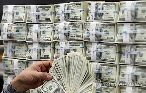 ▲ (사진=연합뉴스) 3분기 GDP 증가율이 예상을 뛰어넘으면서, 한국의 연간 성장률 전망치를 상향 조정하는 기관이 나타나기 시작했다.