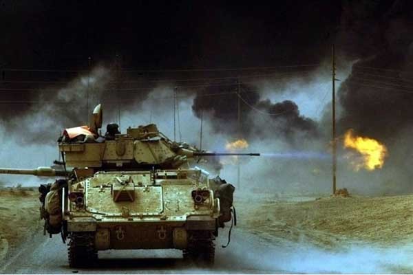 ▲ 이라크 전쟁에 참전한 M2A3 브래들리 보병전투차.
