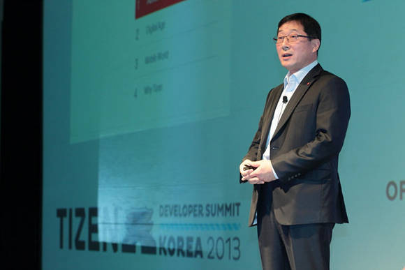 ▲ 타이젠 개발자 서밋 2013에서 이응표 상무가 한국 통신사 대표로 기조 연설 했다.ⓒKT