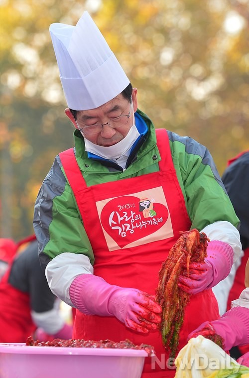 ▲ 16일 서울 삼성동 아이파크 아파트에 충돌해 추락한 헬기 사고 현장 ⓒ 연합뉴스